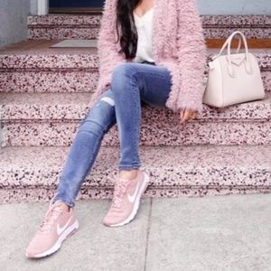 wmns nike air max motion lw pink